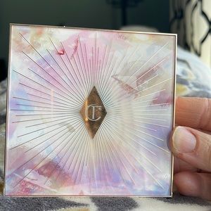 Charlotte Tilbury Glowgasm Face Palette in Lightgasm